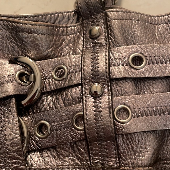 84. B t Shoulder Silver Shoulder Leather Bag  with unique buckle ties - Picture 4 of 16